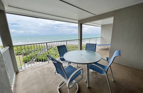 Stuart Condo | Pelicans Paradise on the Beach