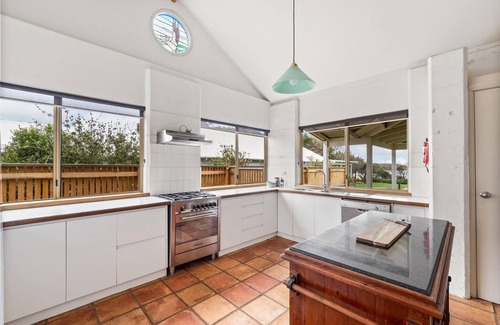 Augusta House | Pelicans View – Riverside Retreat by the Blackwood River - Pelicans View Riverside Retreat by the Blackwood River