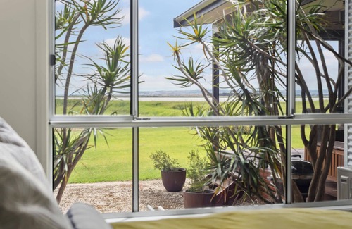 Alexandrina House | Pelicon point - 70D Thorpe road, Clayton Bay
