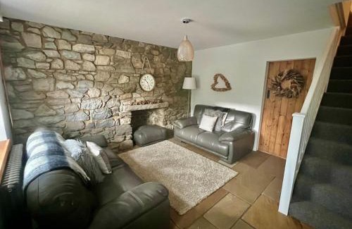 Penderyn House | Penderyn Cottage Waterfall Country Brecon Beacons