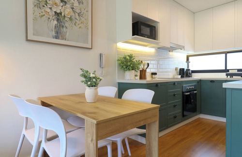 Country Club Apartment | Pendragon by Wynwood House