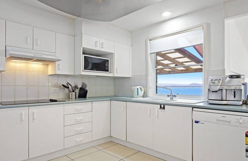 Culburra Beach House | Penguin Head Retreat – Stay 3, Pay 2!