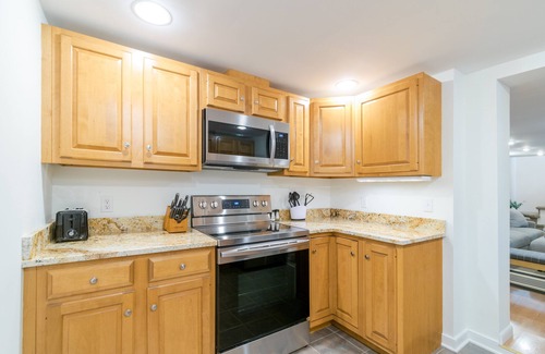 Bellefonte Cottage | PENN STATE Country Creek Cottage w/Hot Tub - ON Spring Creek and 7 miles to PSU