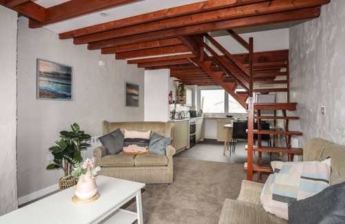 Llanengan Cottage | PENRHYN - 4 TY'N DON, pet friendly in Abersoch