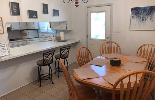 Northeast Pensacola House | Pensacola Charmer! 3-bedroom house with AC and WiFi in fabulous Pensacola!