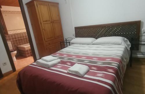 Taull House | Pensió i Apartaments la Bordeta