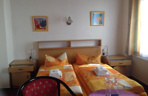 Loebau House | Pension Anna Gastronomie