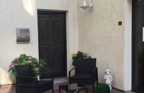 Loebau House | Pension Anna Gastronomie