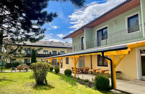 Sankt Kanzian am Klopeiner See House | Pension Miklautz