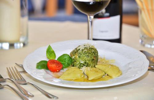 Valles House | Pension Tasa