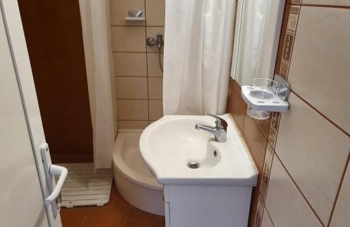 Costinesti House | Pensiunea Adriana
