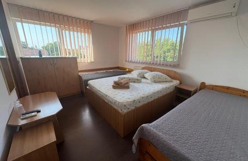 Deva House | Pensiunea Floare de Colt