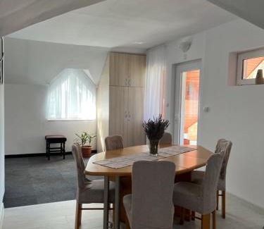Baile Felix House | Pensiunea Iulia