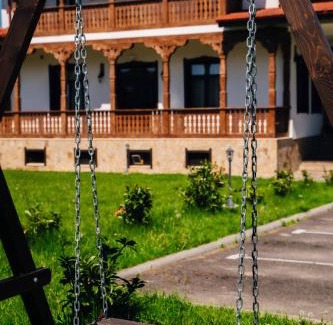 Asuaju de Sus Bed & Breakfast | Pensiunea Tara Codrului