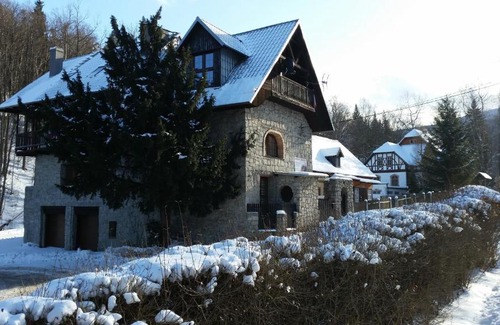 Czerniawa-Zdroj House | Pensjonat pod Cisem