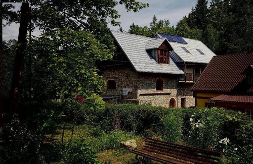 Czerniawa-Zdroj House | Pensjonat pod Cisem
