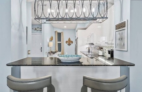 Navarre Beach Condo | PENTHOUSE 18th floor w/Beach Chair Service /Luxury