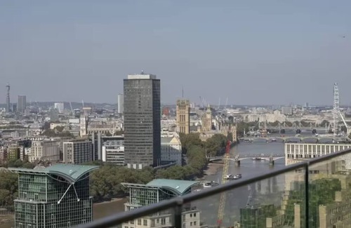 Vauxhall Apartment | Penthouse 4B London Luxury Viewing Thames -1 of 2-