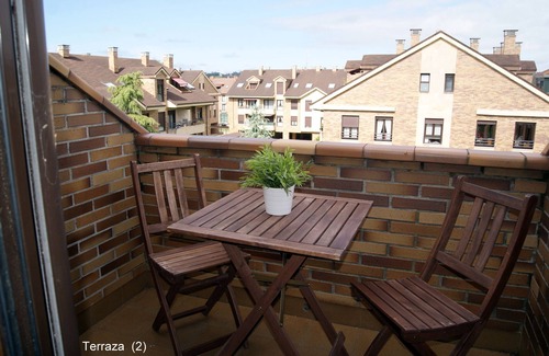 Gijon-Este Condo | PENTHOUSE 6 pax WIFI + POOL + PADDLE: River Park -Viesques - Gijón (VUT-719. AS)