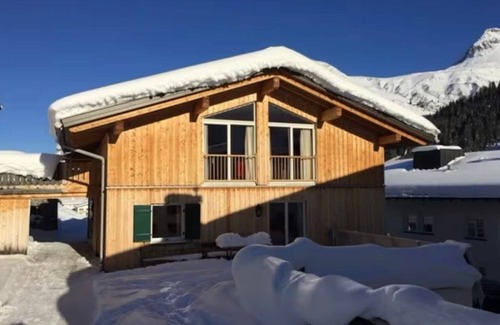 Lech am Arlberg Apartment | Penthouse Apartment WÖSTER - Boutique Chalet Almrausch outbuilding