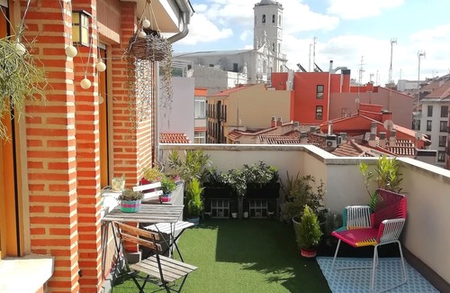 Valladolid City Centre Apartment | Penthouse center with large terrace, renovated and sunny. Wifi - License