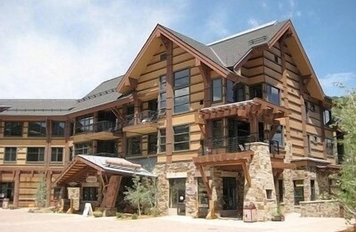 Snowmass Village Condo | Penthouse In Snowmass Base Village steps to skiing- 50 ft. to slopes, 2 hot tubs