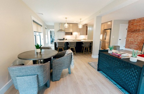 Bellefonte Apartment | Penthouse Loft- 2 Bedrooms