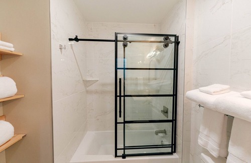 Bellefonte Apartment | Penthouse Loft- 2 Bedrooms