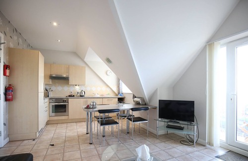 Bispham Apartment | Penthouse! Luxury 2 Bed Suite With Sea View