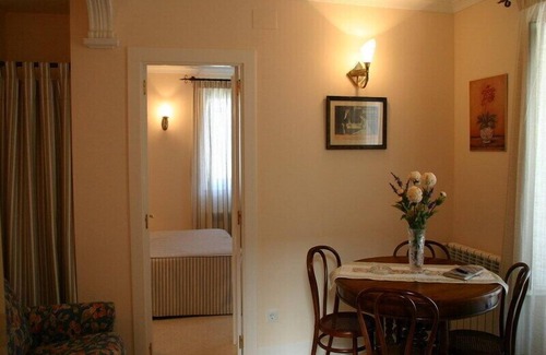 Solares Apartment | Penthouse-semi rustico -Apartment-Ensuite with Jet bath