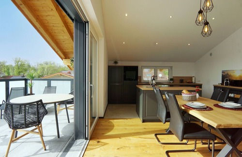 Rosenheim Apartment | Penthouse suite with romantic whirlpool in privacy. Ideal for couples