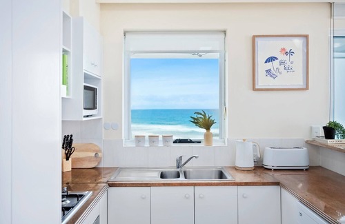Palm Beach Apartment | Penthouse Views with Private Rooftop Terrace