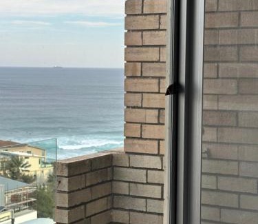 Tamarama Apartment | Penthouse with Beach View