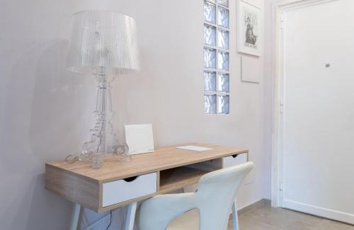 San Giovanni Apartment | Penthouse with Panoramic Terrace -3 Min to Metro A