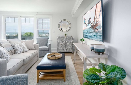 Plymouth Cultural District Apartment | Penthouse with Private Roofdeck on Plymouth Harbor