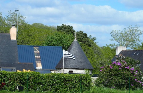 Pluguffan Cottage | PENTY RENOVATED NEW IN AN OLD FARM - NEAR QUIMPER
