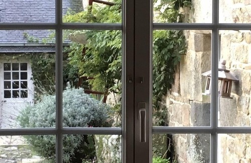Crozon House | Penty Yves in a 17th century Métairie Bretonne * for 4 people