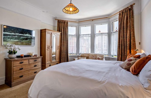 Penylan House | Penylan Retreat - Three Bedroom House, Sleeps 6