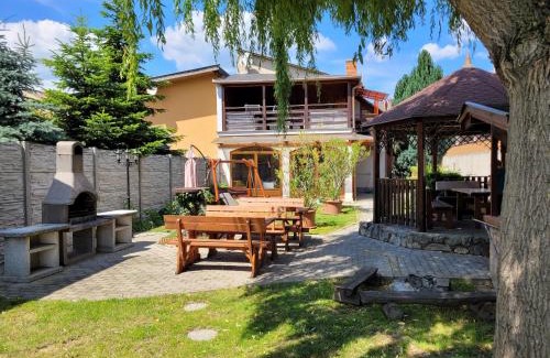 Sturovo House | Penzión Korzo