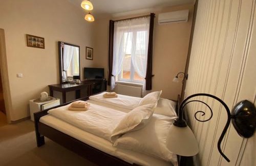 Trencin House | Penzión Tiberia