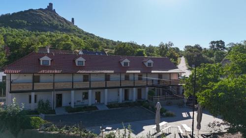 Klapy House | Penzion pod Hazmburkem