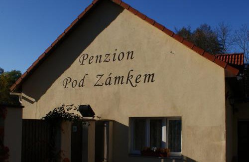 Pruhonice House | Penzion Pod Zámkem