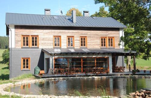 Svinna House | Penzion Stará Vápenka