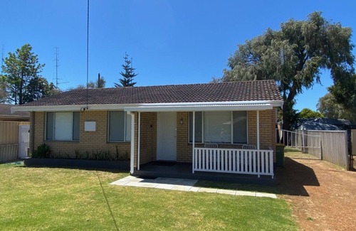West Busselton House | Peppermint Cottage-beautiful, newly renovated holiday home property that will take your breath away