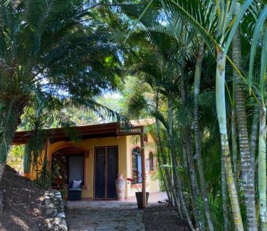 Pan de Azucar House | Pequeña Casita entre árboles con excelente vista