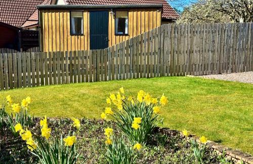 Fort William Apartment | Per Ardua Shepherds Hut