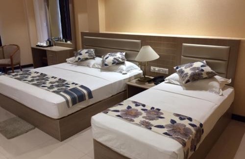 Peradeniya Hotel | Peradeniya Rest House