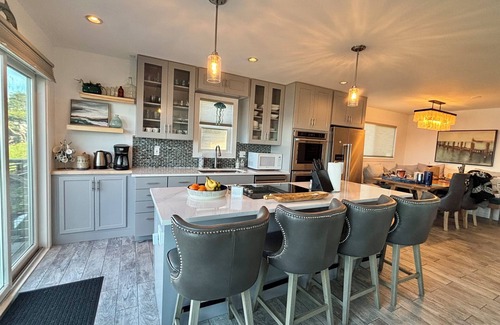 Bodega Bay House | Perched above the Pacific Coast