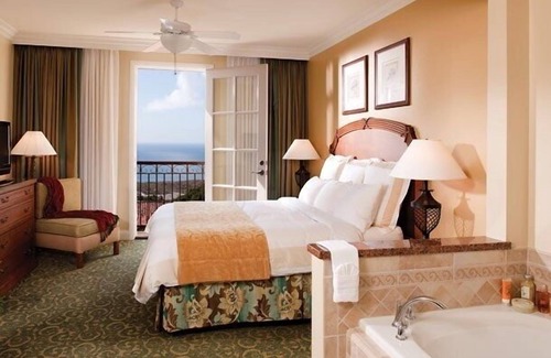Newport Coast Villa | Perched on a bluff overlooking the beautiful Newport coastline.