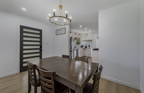Arlington House | Perfect Arlington Midterm Rental